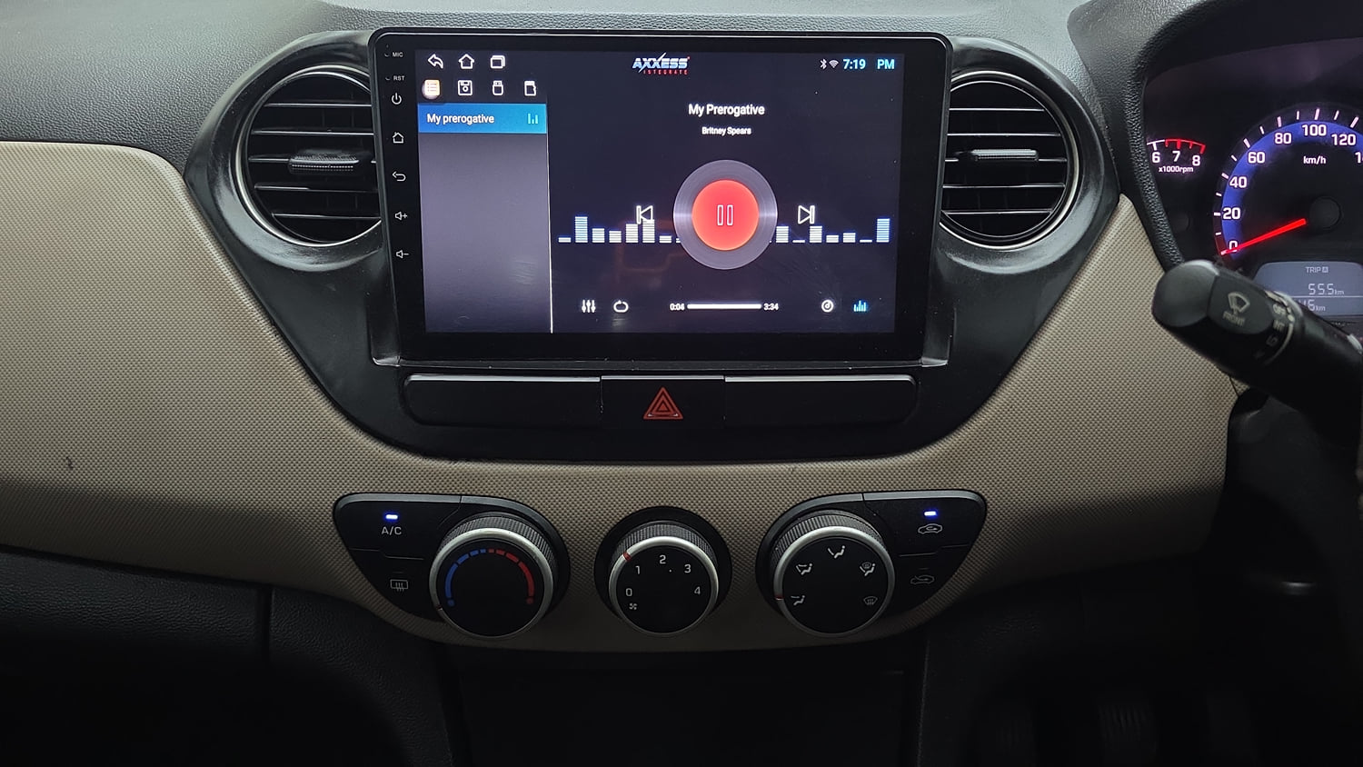 Used 2014 Hyundai Xcent S 1.2 (O) Petrol Manual interior MUSIC SYSTEM & AC CONTROL VIEW