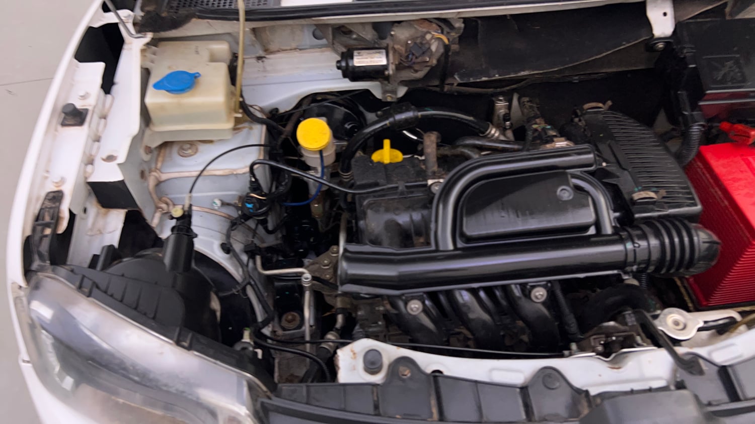 Used 2017 Renault Kwid 1.0 RXT Petrol Manual engine ENGINE RIGHT SIDE VIEW