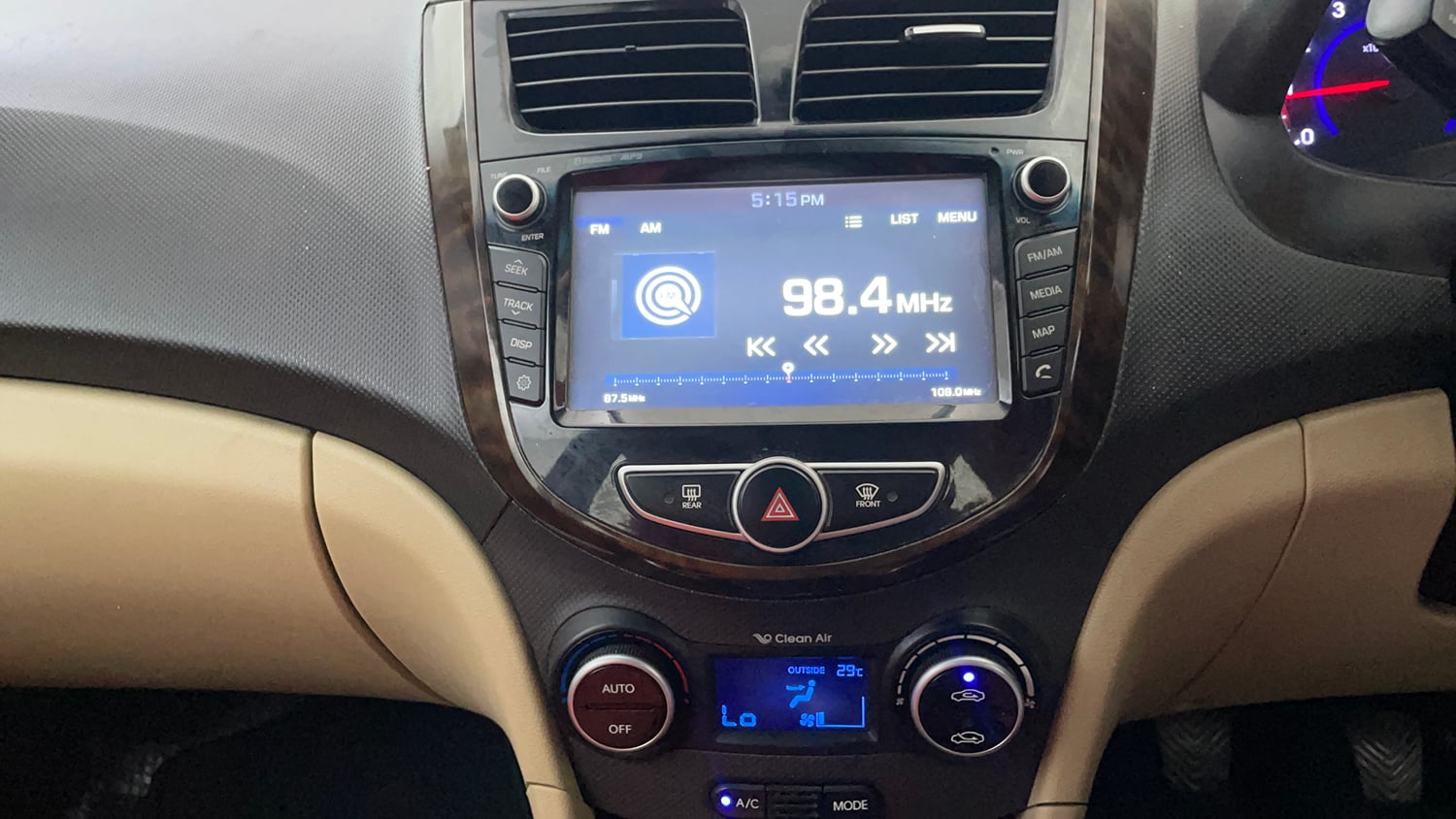 Used 2016 Hyundai Verna 1.6 VTVT SX Petrol Manual interior MUSIC SYSTEM & AC CONTROL VIEW