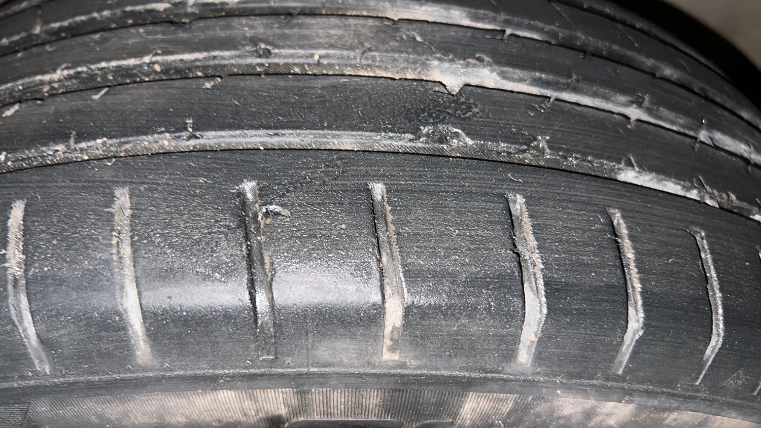 Used 2022 Tata Punch Creative AMT Petrol Automatic tyres RIGHT FRONT TYRE TREAD VIEW