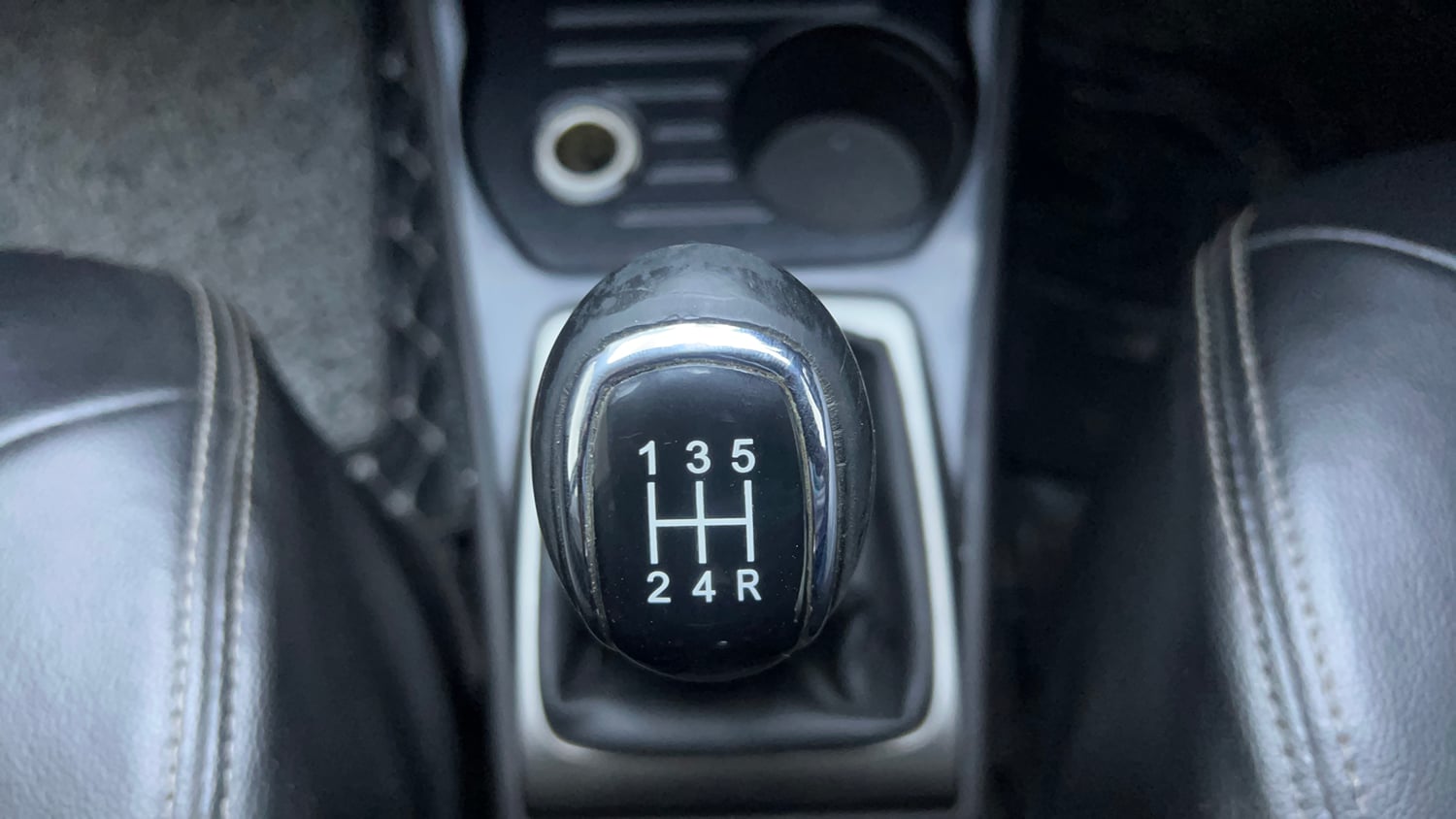 Used 2015 Tata Zest XT Petrol Petrol Manual interior GEAR  KNOB VIEW