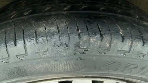 Used 2018 Maruti Suzuki Ignis Sigma MT Petrol+CNG ( Outside Fitted) Cng Manual tyres RIGHT REAR TYRE TREAD VIEW