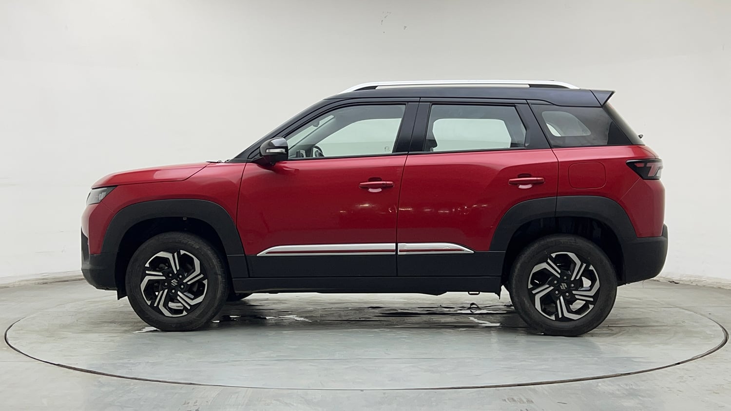 Used 2024 Maruti Suzuki Brezza Zxi Plus Dual Tone Petrol Manual exterior LEFT SIDE VIEW