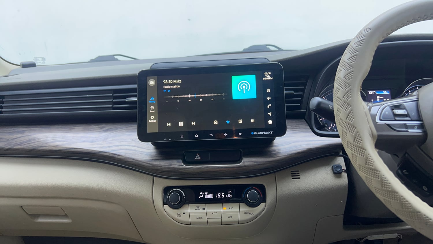 Used 2021 Maruti Suzuki New Ertiga ZXi AT Petrol Automatic interior MUSIC SYSTEM & AC CONTROL VIEW