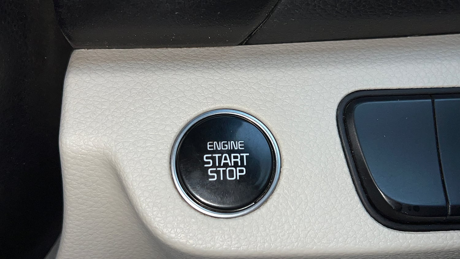 Used 2021 kia Seltos HTX IVT 1.5 Petrol Automatic top_features Keyless start