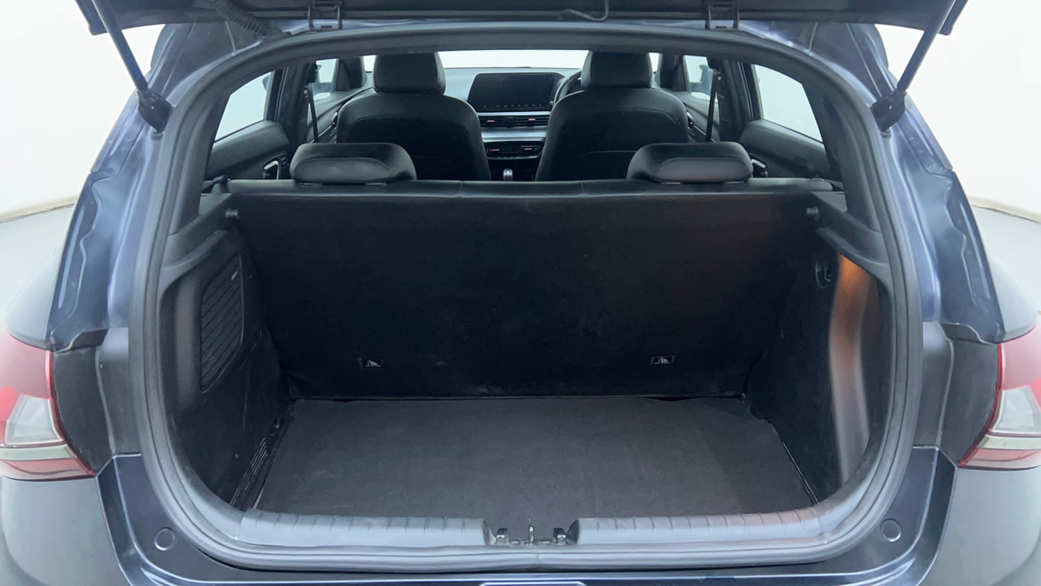 Used 2022 Hyundai i20 N Line N8 1.0 Turbo DCT Petrol Automatic interior DICKY INSIDE VIEW