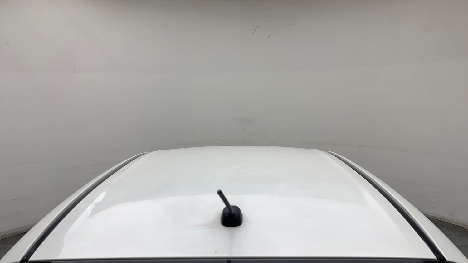 Used 2018 Maruti Suzuki Dzire VXi Petrol Manual exterior EXTERIOR ROOF VIEW