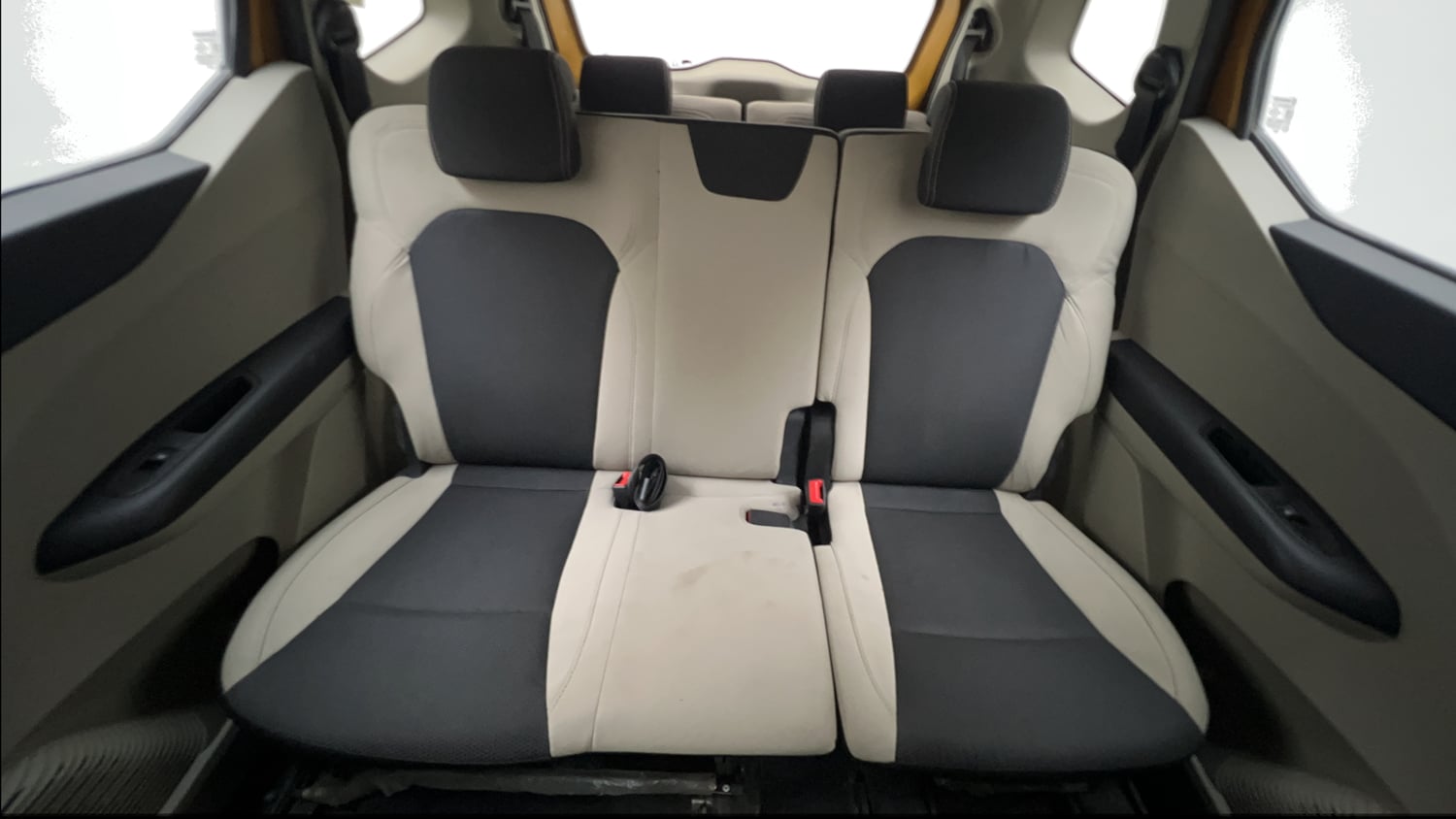 Used 2022 Renault Triber RXT Petrol Manual interior REAR SEAT CONDITION VIEW