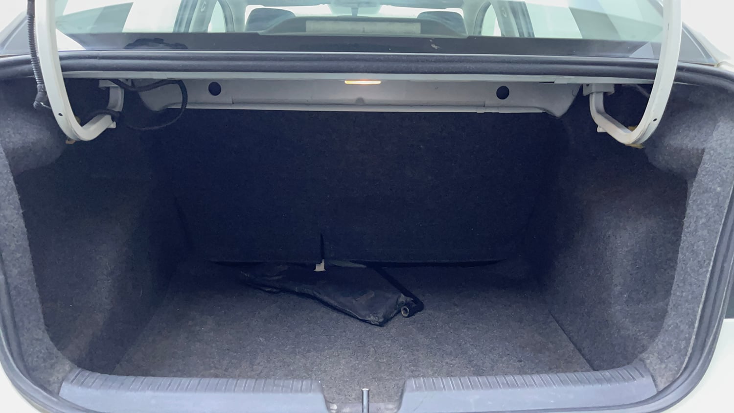 Used 2020 Volkswagen Ameo Trendline 1.5L (D) Diesel Manual interior DICKY INSIDE VIEW