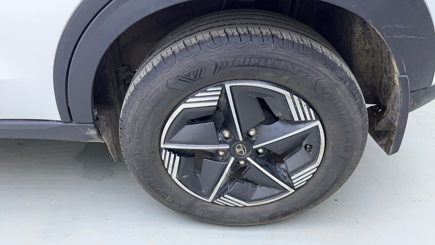 Used 2024 Tata Nexon Creative Plus 1.2 Revotron Petrol 6MT Petrol Manual tyres LEFT REAR TYRE RIM VIEW