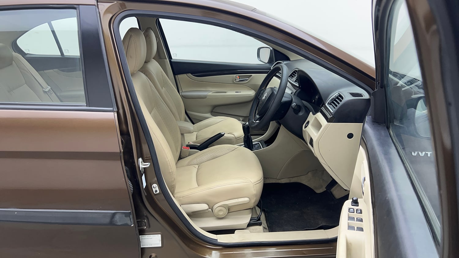 Used 2016 Maruti Suzuki Ciaz ZXi Petrol Manual interior RIGHT SIDE FRONT DOOR CABIN VIEW