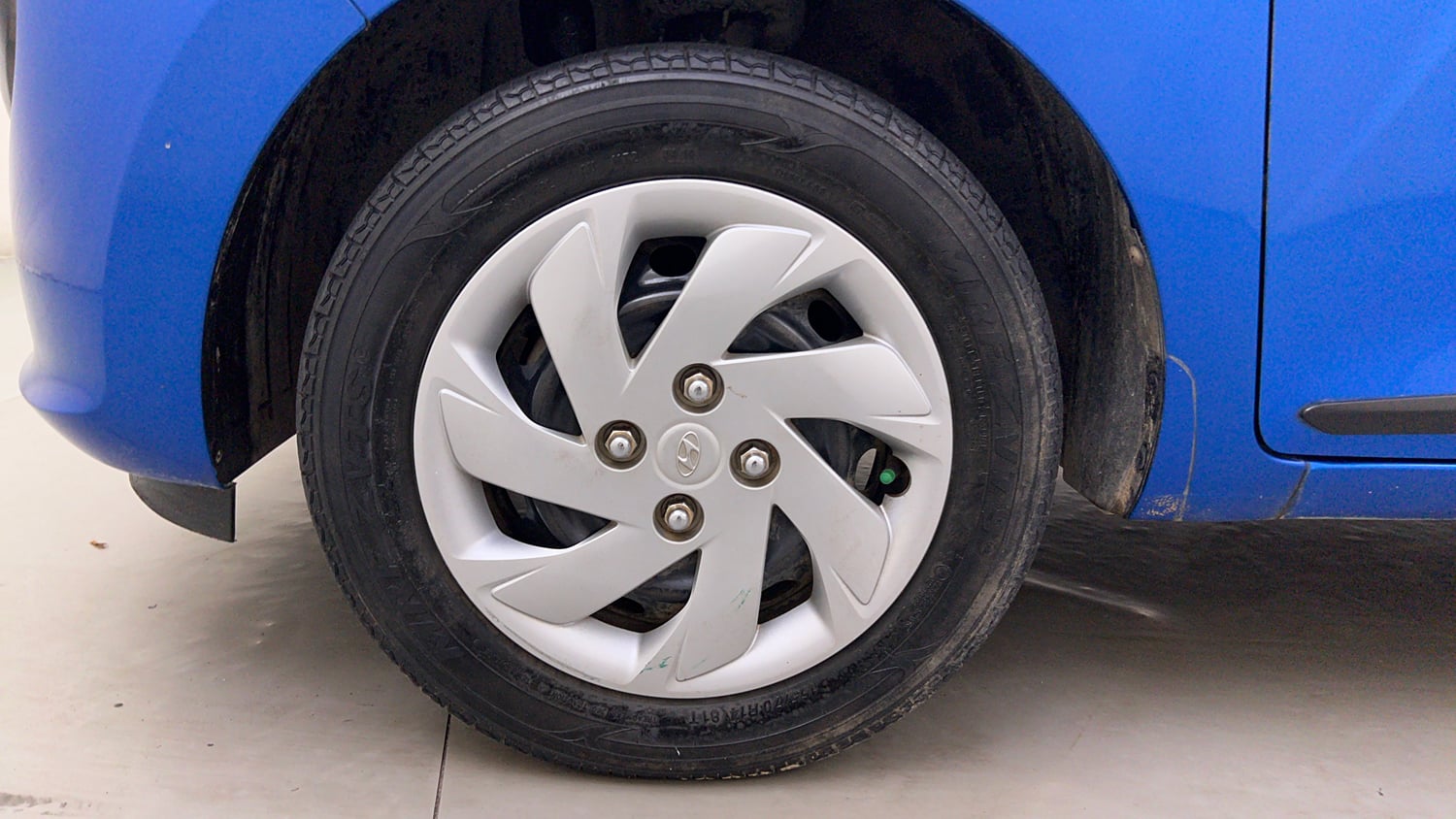 Used 2019 Hyundai Santro Asta Petrol Manual tyres LEFT FRONT TYRE RIM VIEW