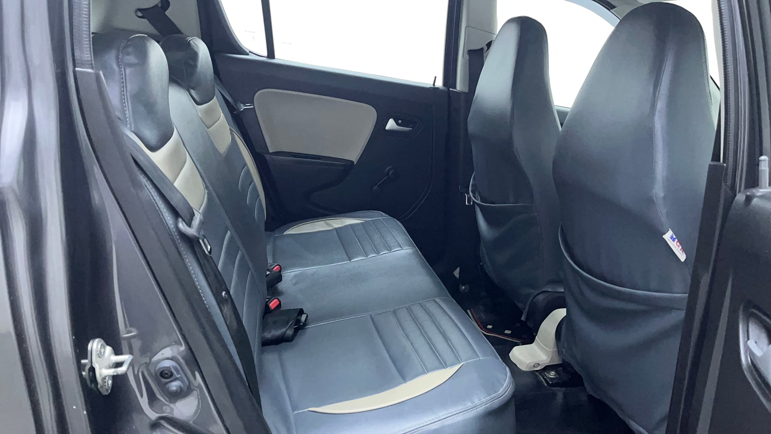 Used 2020 Maruti Suzuki Alto 800 LXi Petrol Manual interior RIGHT SIDE REAR DOOR CABIN VIEW