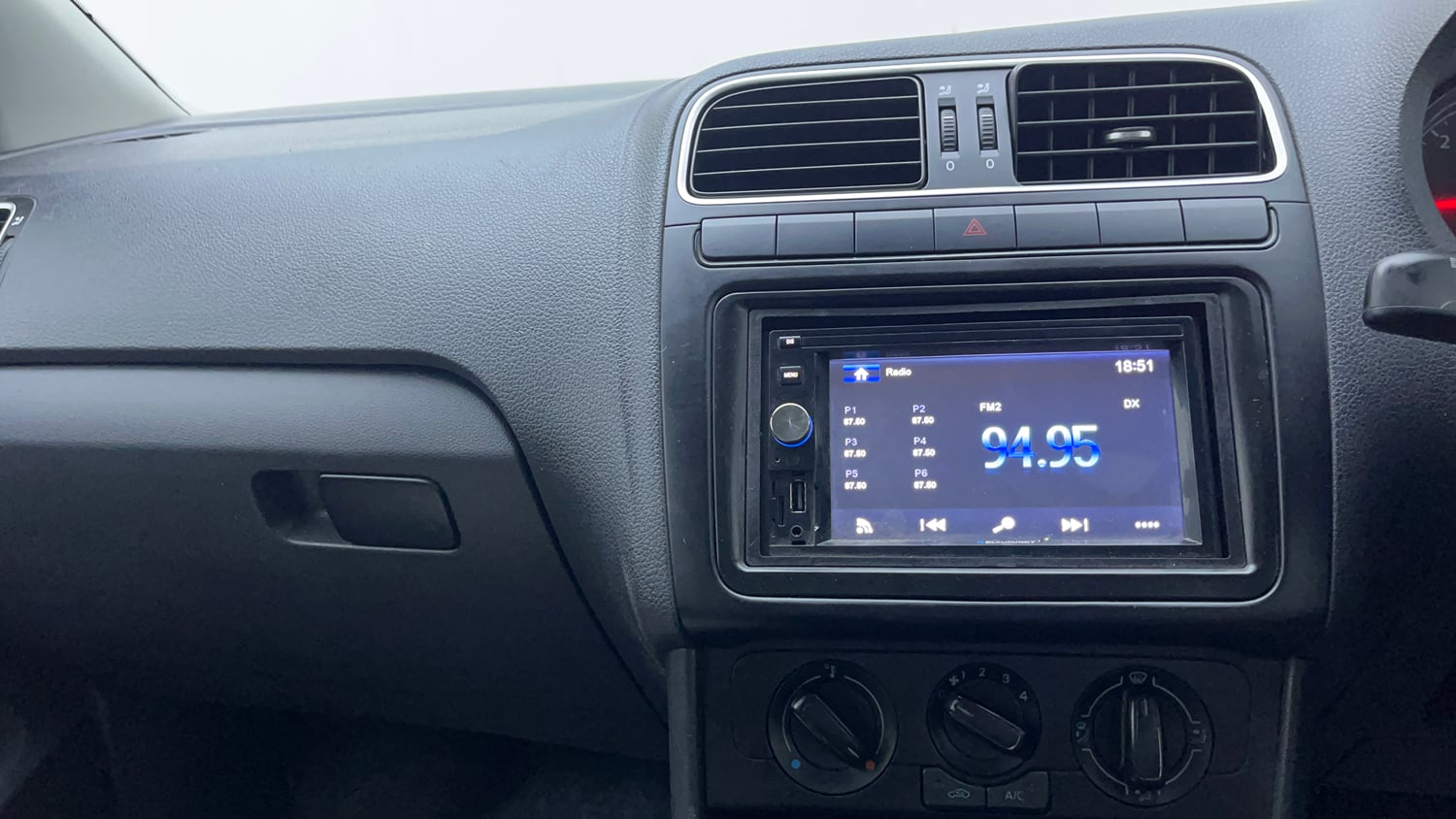 Used 2020 Volkswagen Ameo Trendline 1.5L (D) Diesel Manual interior MUSIC SYSTEM & AC CONTROL VIEW