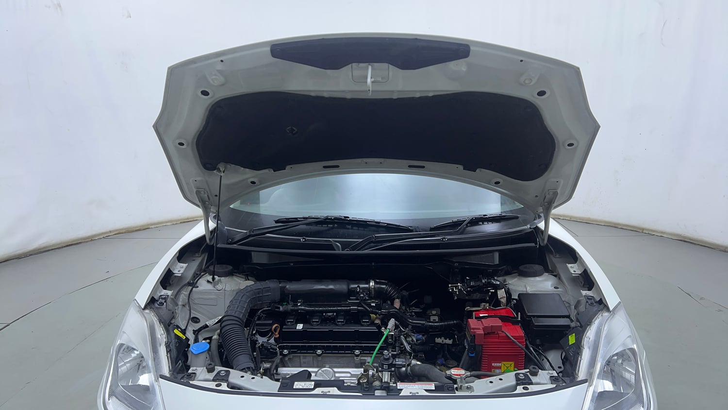 Used 2023 Maruti Suzuki Swift VXi Petrol Manual engine ENGINE & BONNET OPEN FRONT VIEW