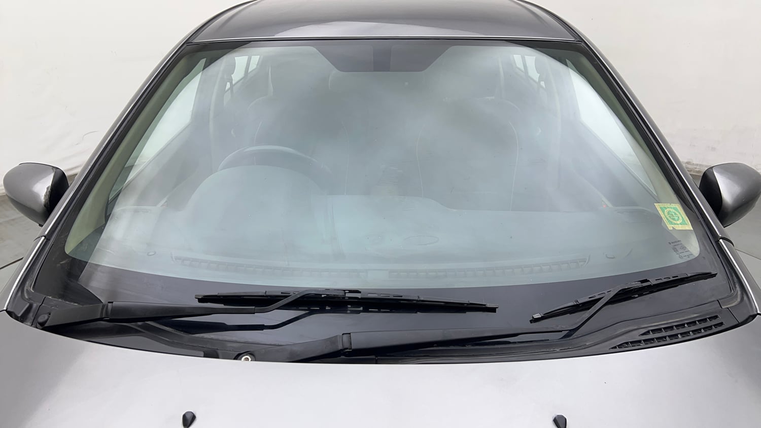 Used 2017 Maruti Suzuki Ciaz Alpha 1.4 MT Petrol Manual exterior FRONT WINDSHIELD VIEW