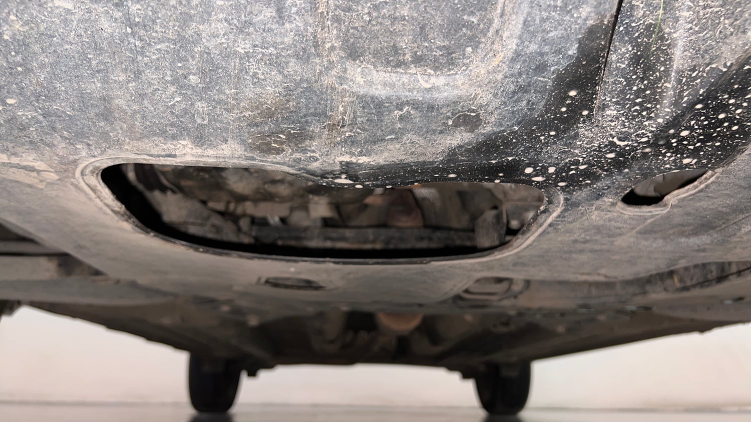 Used 2022 Hyundai Venue SX 1.2 Petrol Petrol Manual extra FRONT LEFT UNDERBODY VIEW
