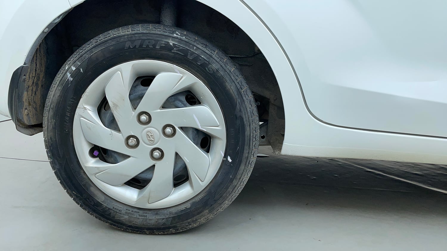 Used 2021 Hyundai Santro Sportz AMT Petrol Automatic tyres RIGHT REAR TYRE RIM VIEW