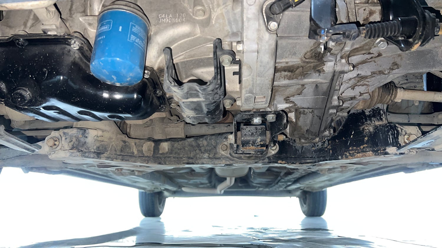 Used 2018 Hyundai Xcent E+ CNG (Outside Fitted) Cng Manual extra FRONT LEFT UNDERBODY VIEW