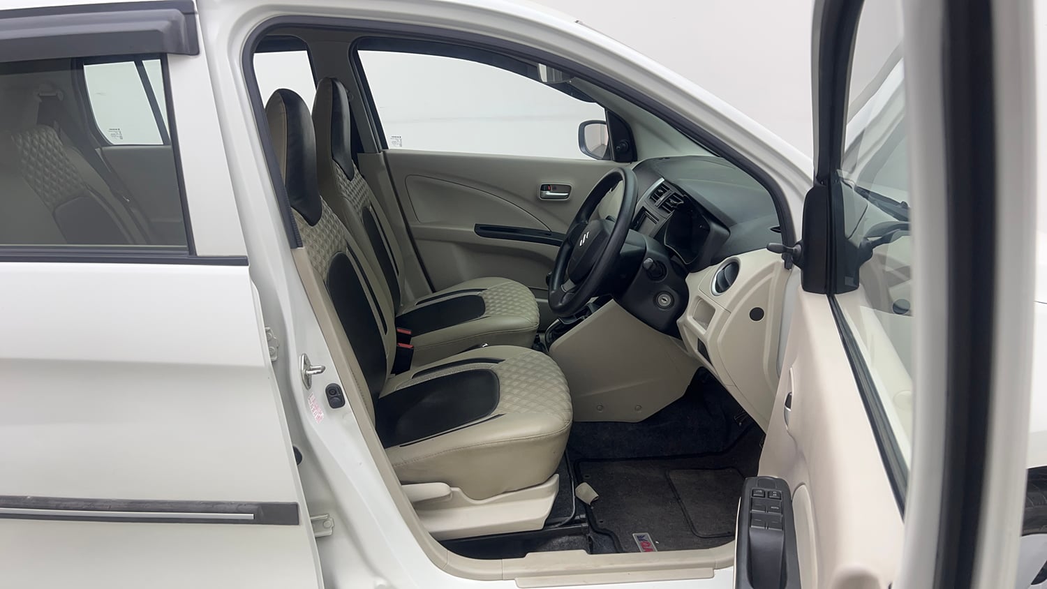 Used 2019 Maruti Suzuki Celerio VXi Petrol Manual interior RIGHT SIDE FRONT DOOR CABIN VIEW