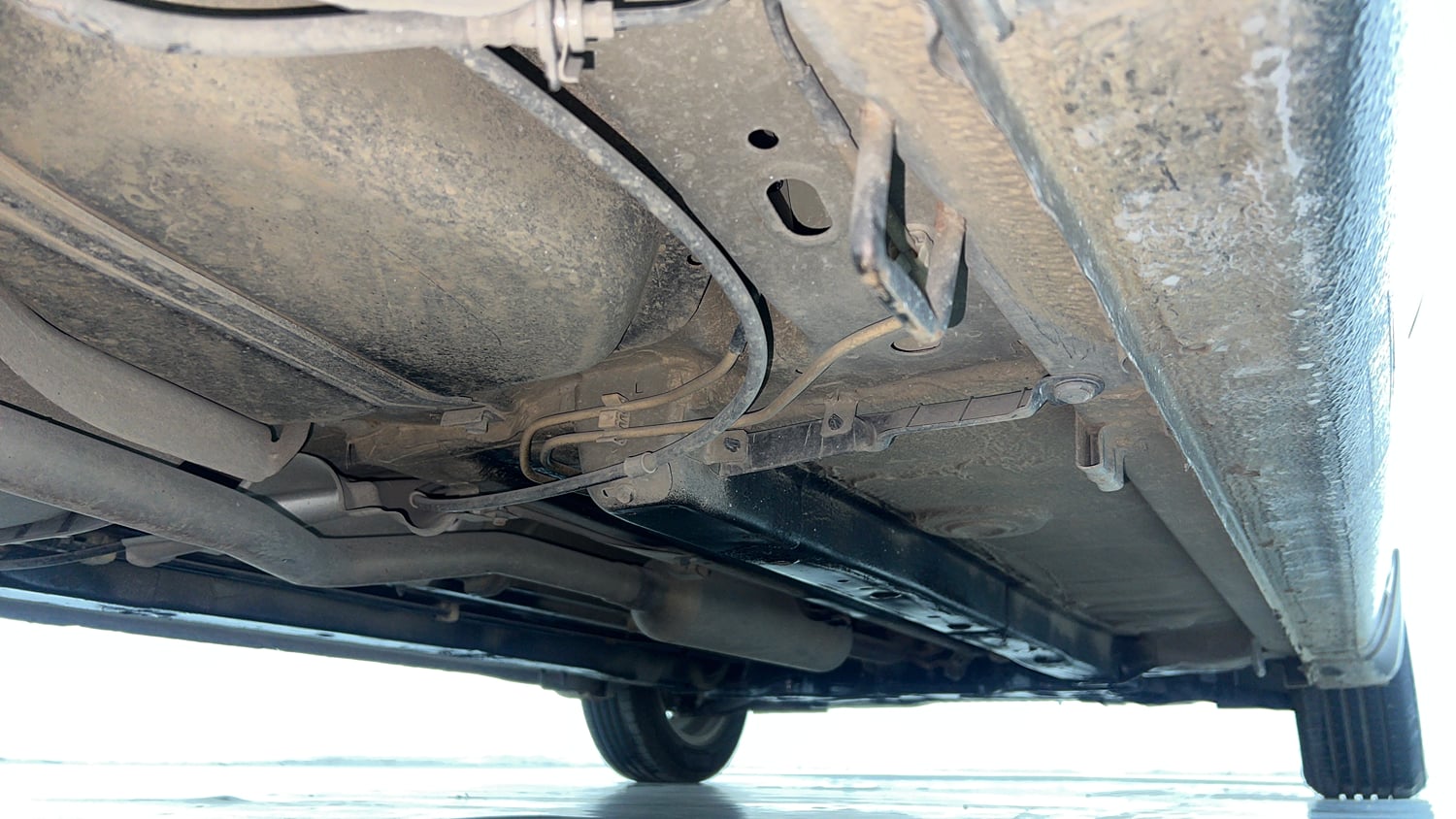 Used 2016 Maruti Suzuki Ciaz ZXi Petrol Manual extra REAR RIGHT UNDERBODY VIEW