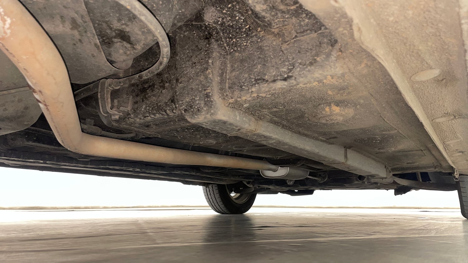 Used 2015 Hyundai Grand i10 Asta AT 1.2 Kappa VTVT Petrol Automatic extra REAR RIGHT UNDERBODY VIEW