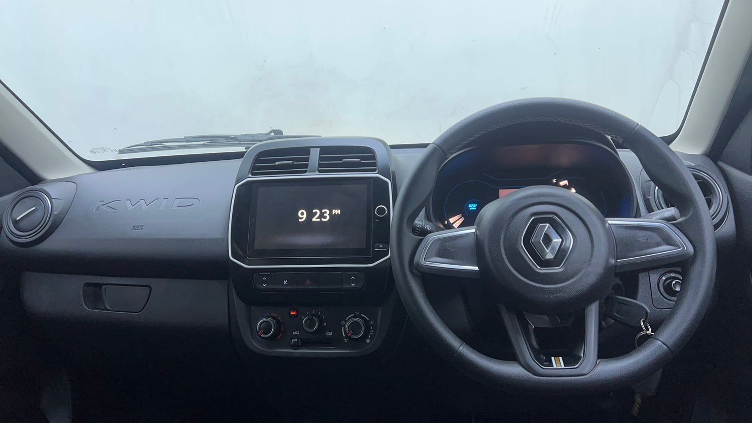 Used 2023 Renault Kwid CLIMBER Petrol Manual interior DASHBOARD VIEW