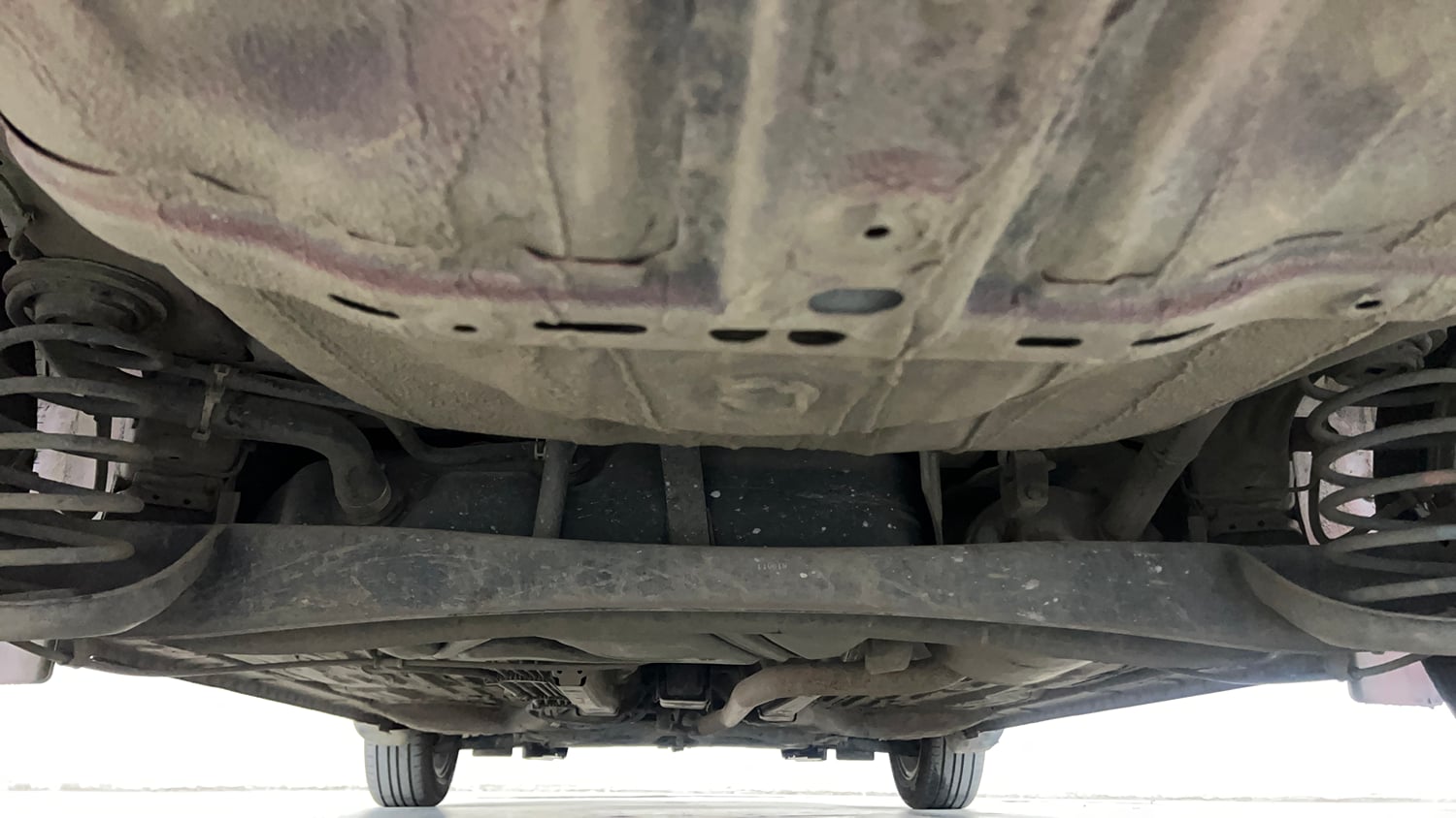 Used 2018 Honda Amaze 1.2 V MT Petrol Petrol Manual extra REAR UNDERBODY VIEW (TAKEN FROM REAR)