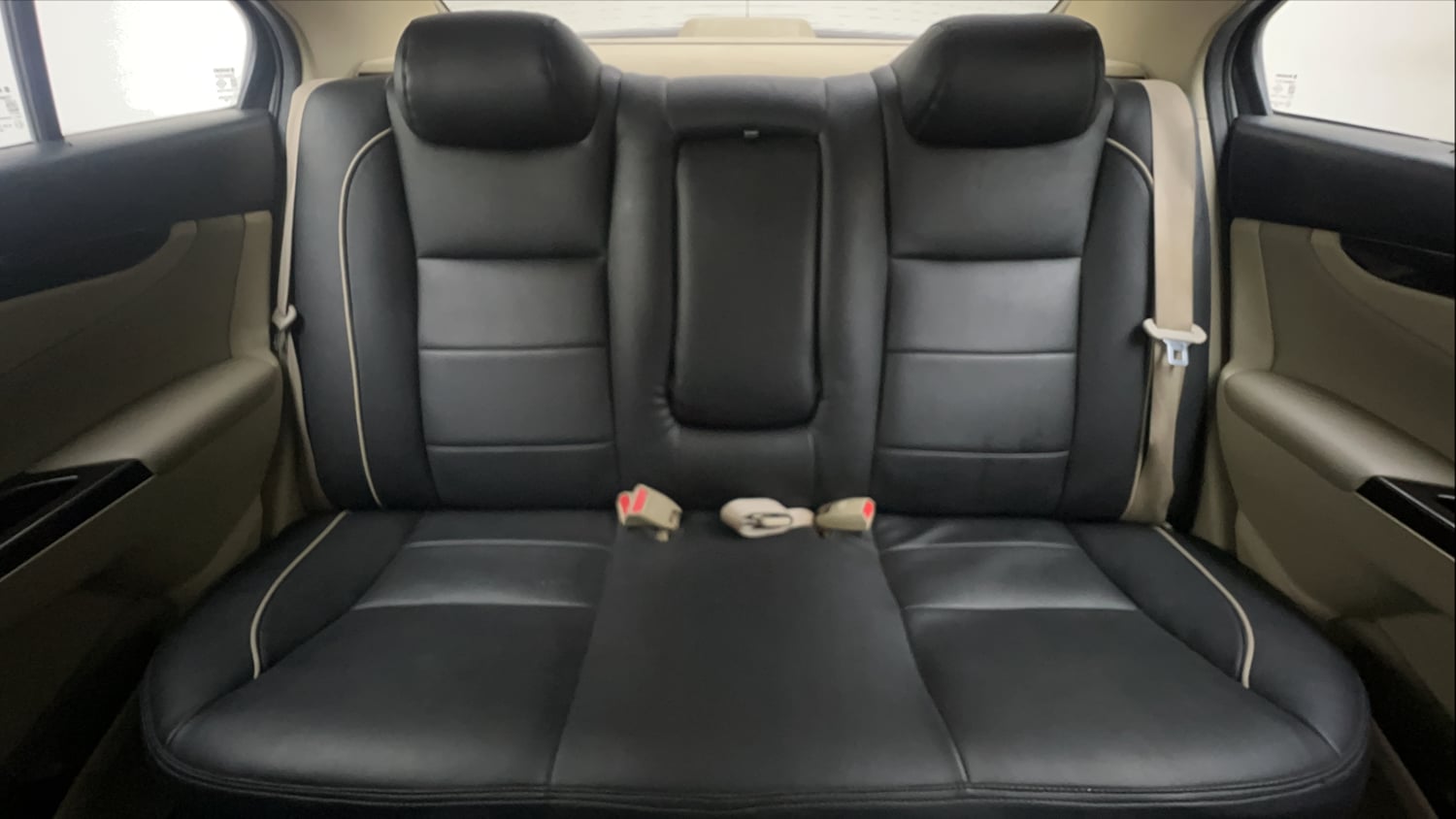 Used 2017 Maruti Suzuki Ciaz Alpha 1.4 MT Petrol Manual interior REAR SEAT CONDITION VIEW