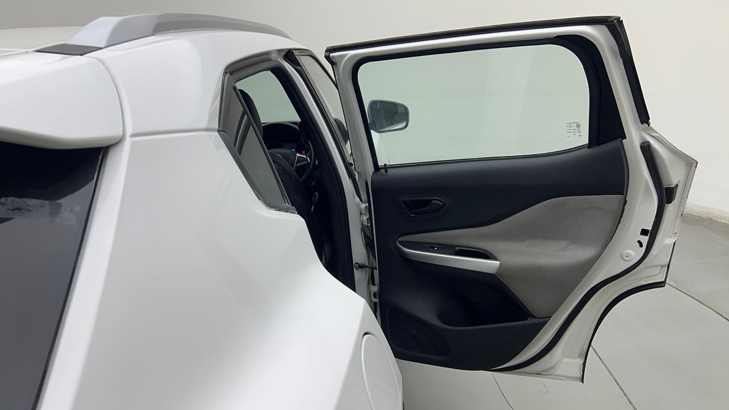 Used 2021 Nissan Magnite XE Petrol Manual interior RIGHT REAR DOOR OPEN VIEW