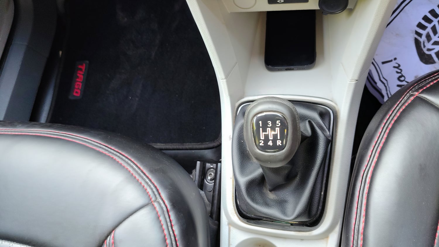 Used 2025 Tata Tiago XT Petrol Manual interior GEAR  KNOB VIEW