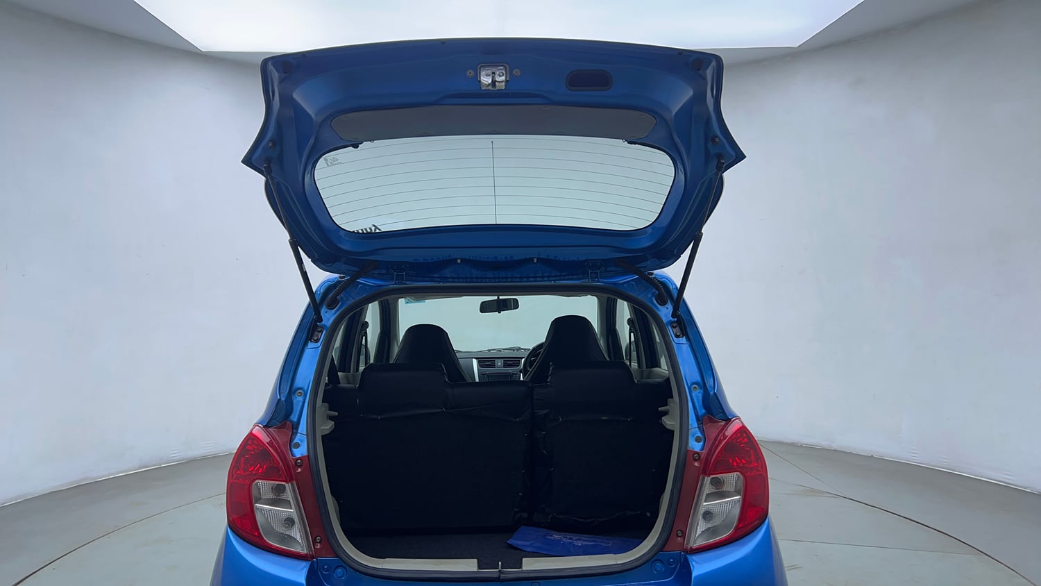 Used 2016 Maruti Suzuki Celerio ZXi AMT Petrol Automatic interior DICKY DOOR OPEN VIEW