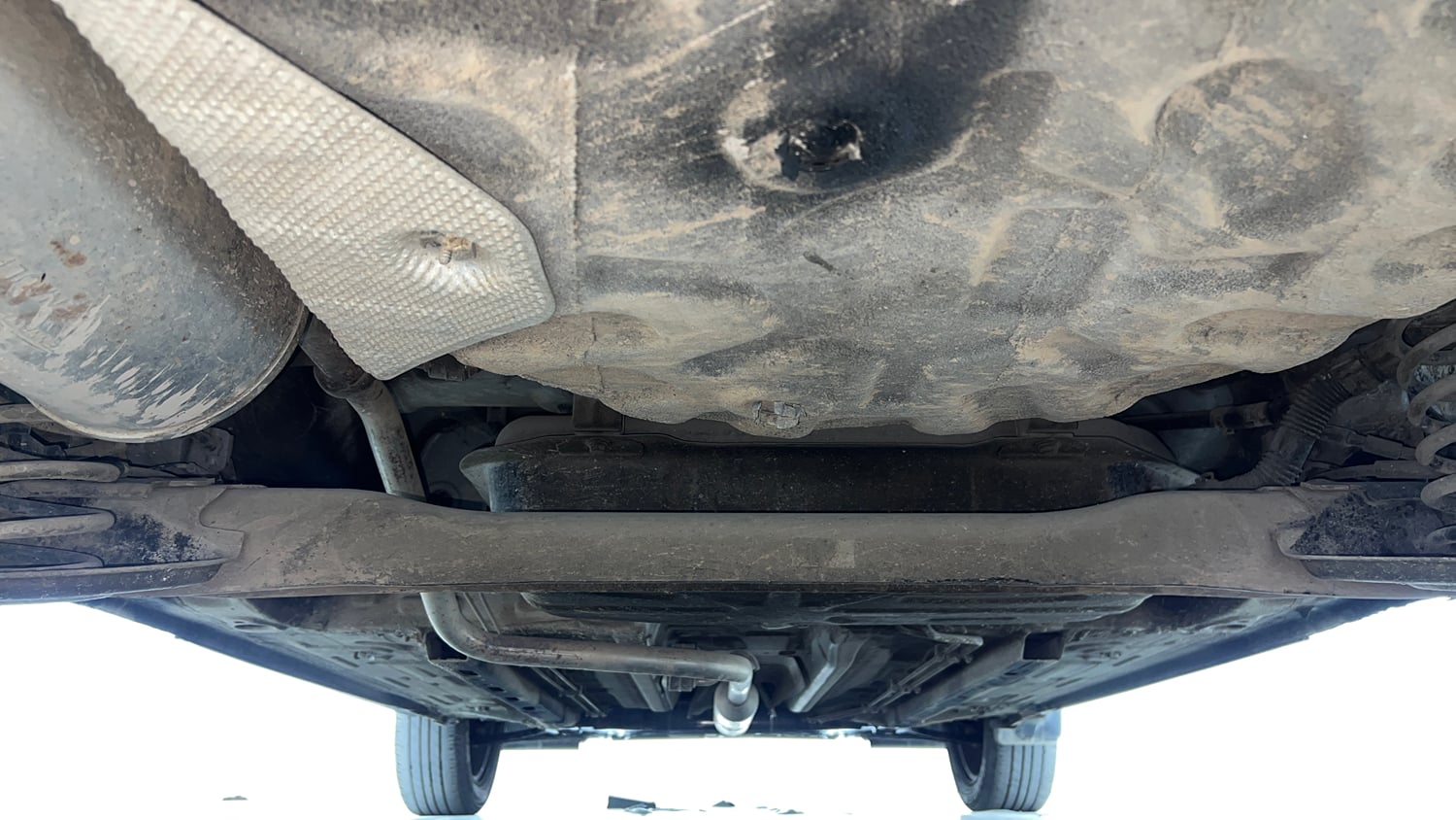 Used 2021 Nissan Magnite XE Petrol Manual extra REAR UNDERBODY VIEW (TAKEN FROM REAR)