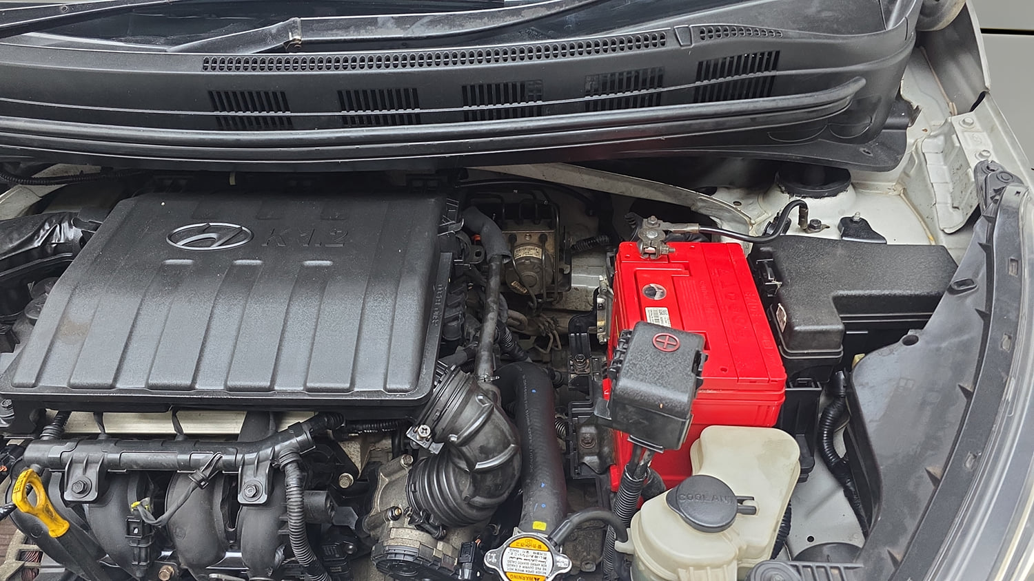 Used 2014 Hyundai Xcent S 1.2 (O) Petrol Manual engine ENGINE LEFT SIDE VIEW