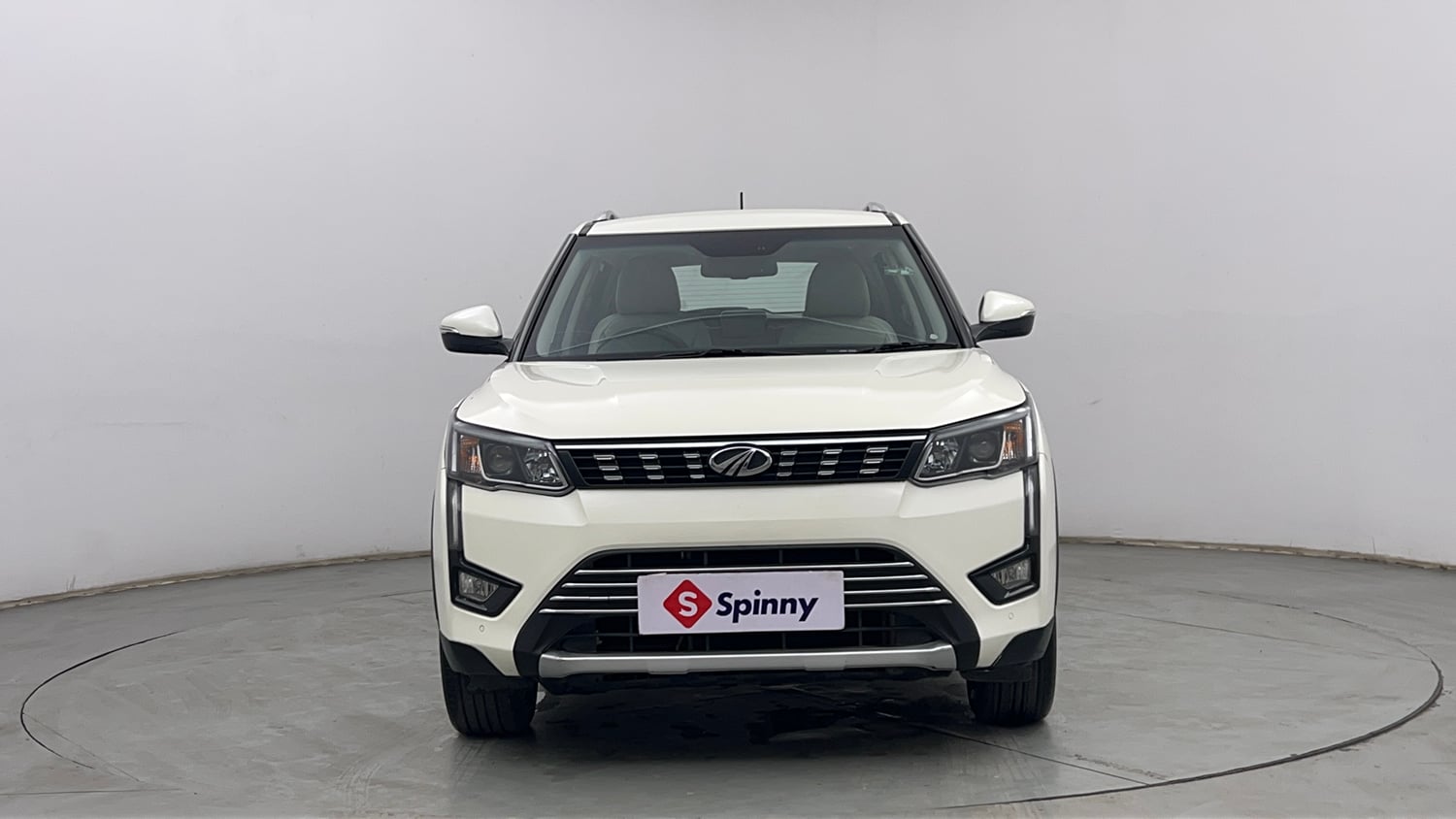 Used 2019 Mahindra XUV 300 1.5 W8 (O) Diesel Manual exterior FRONT VIEW