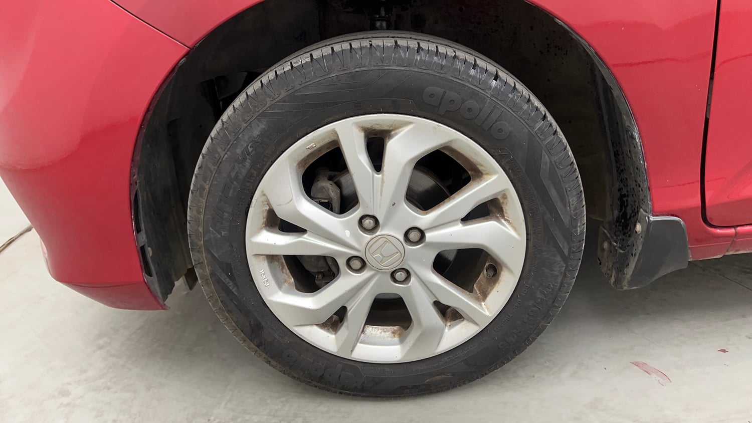 Used 2018 Honda Amaze 1.2 V MT Petrol Petrol Manual tyres LEFT FRONT TYRE RIM VIEW