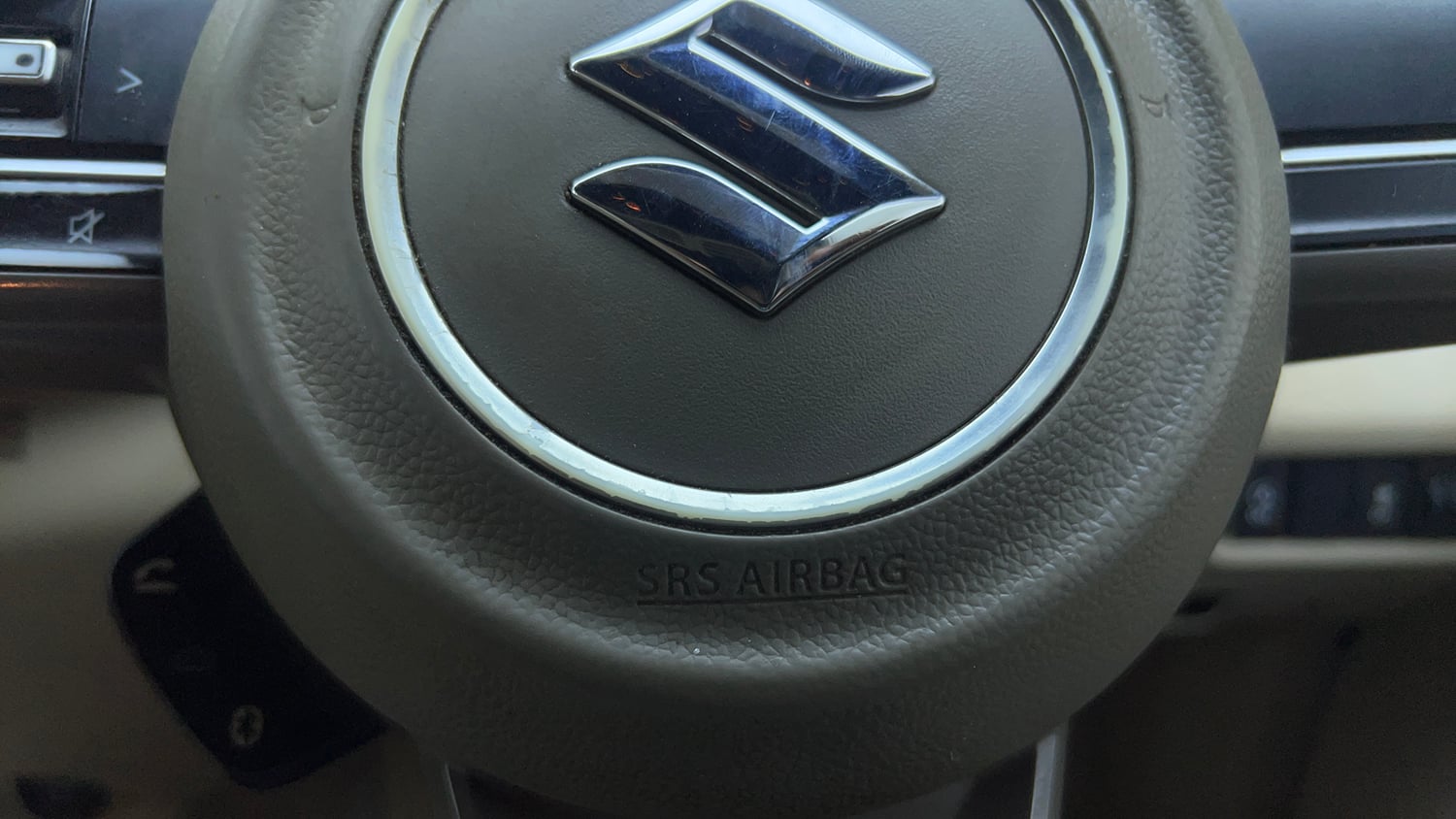 Used 2021 Maruti Suzuki New Ertiga ZXi AT Petrol Automatic top_features Airbags