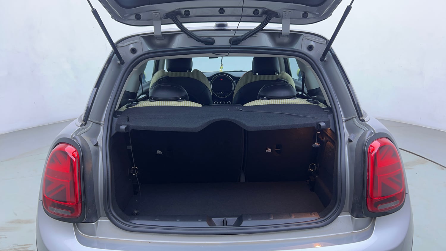 Used 2023 Mini Cooper SE 3-Door Electric Automatic interior DICKY INSIDE VIEW