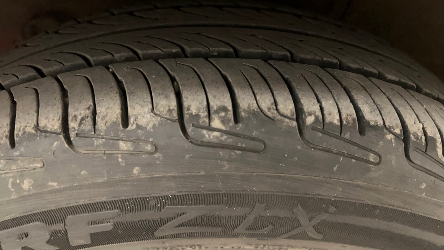 Used 2016 Hyundai Xcent SX 1.2 Petrol Manual tyres RIGHT REAR TYRE TREAD VIEW