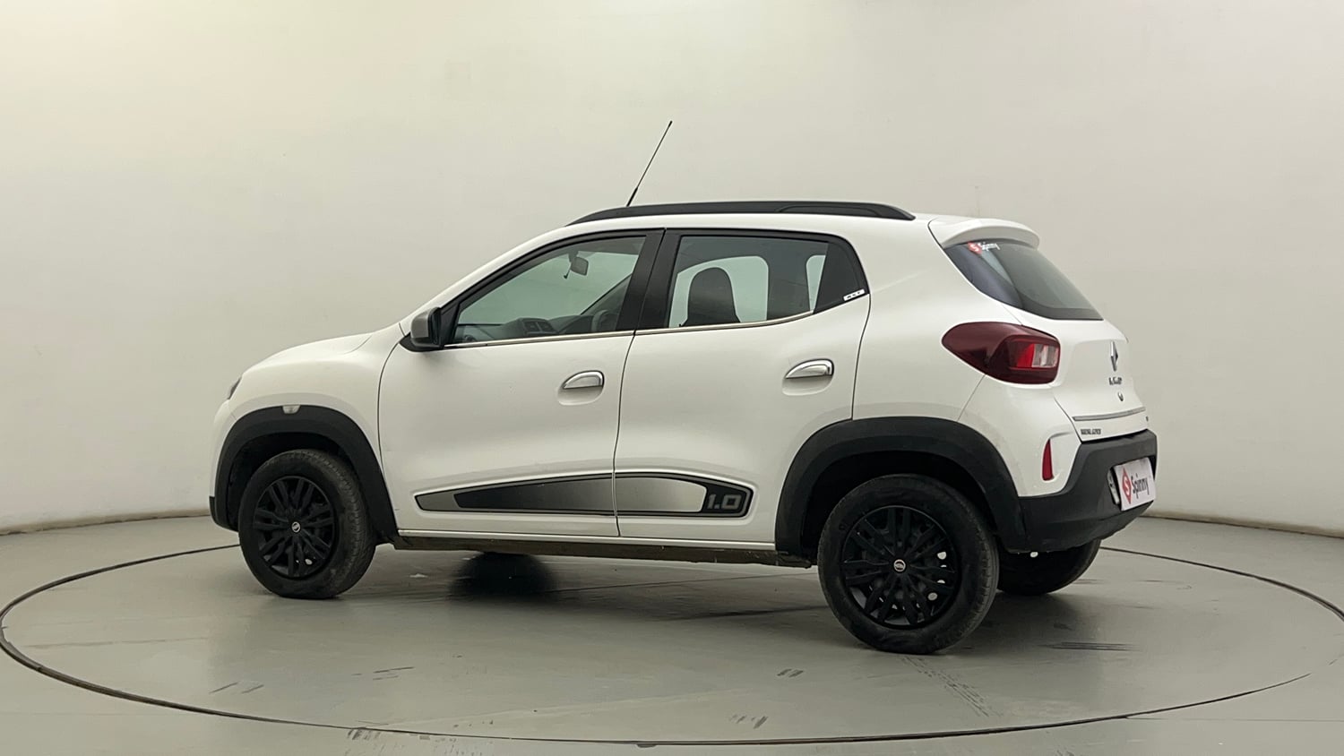 Used 2020 Renault Kwid 1.0 RXT AMT Opt Petrol Automatic exterior LEFT REAR CORNER VIEW