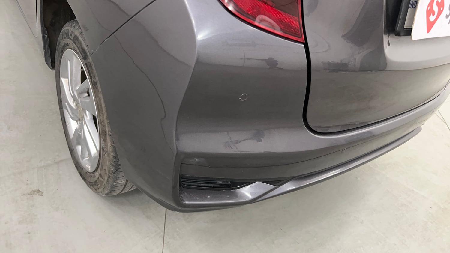 Used 2020 Honda Jazz VX CVT Petrol Automatic dents MINOR SCRATCH