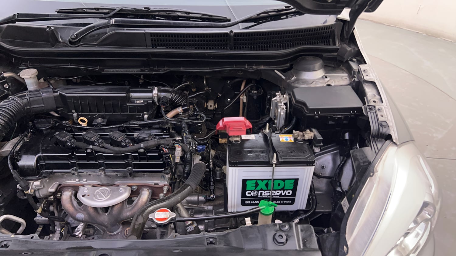 Used 2022 Maruti Suzuki S-Cross Zeta Petrol Manual engine ENGINE LEFT SIDE HINGE & APRON VIEW