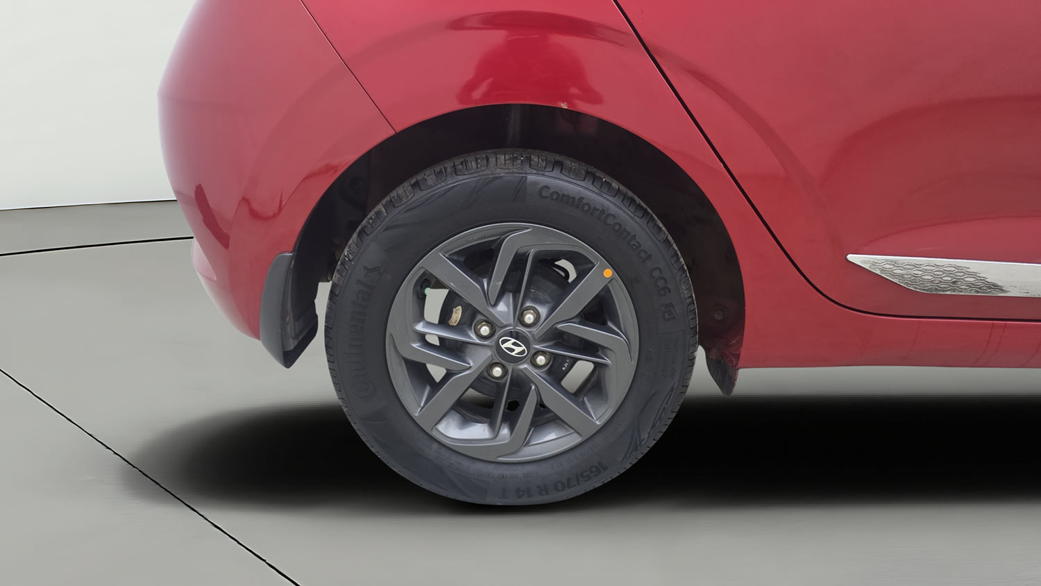 Used 2020 Hyundai Grand i10 Nios Sportz 1.2 Kappa VTVT Petrol Manual tyres RIGHT REAR TYRE RIM VIEW