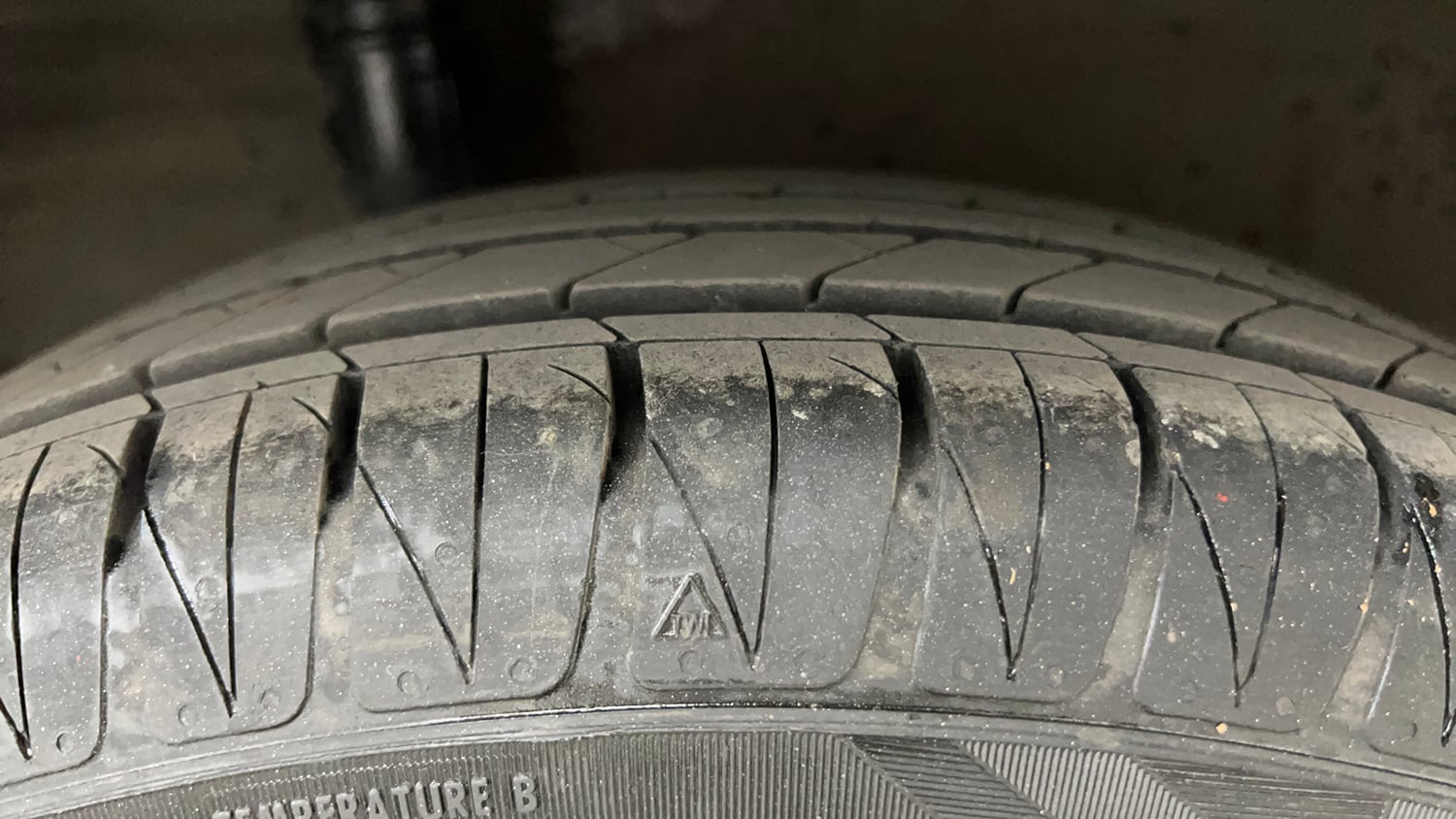 Used 2018 Honda Amaze 1.2 V MT Petrol Petrol Manual tyres RIGHT REAR TYRE TREAD VIEW