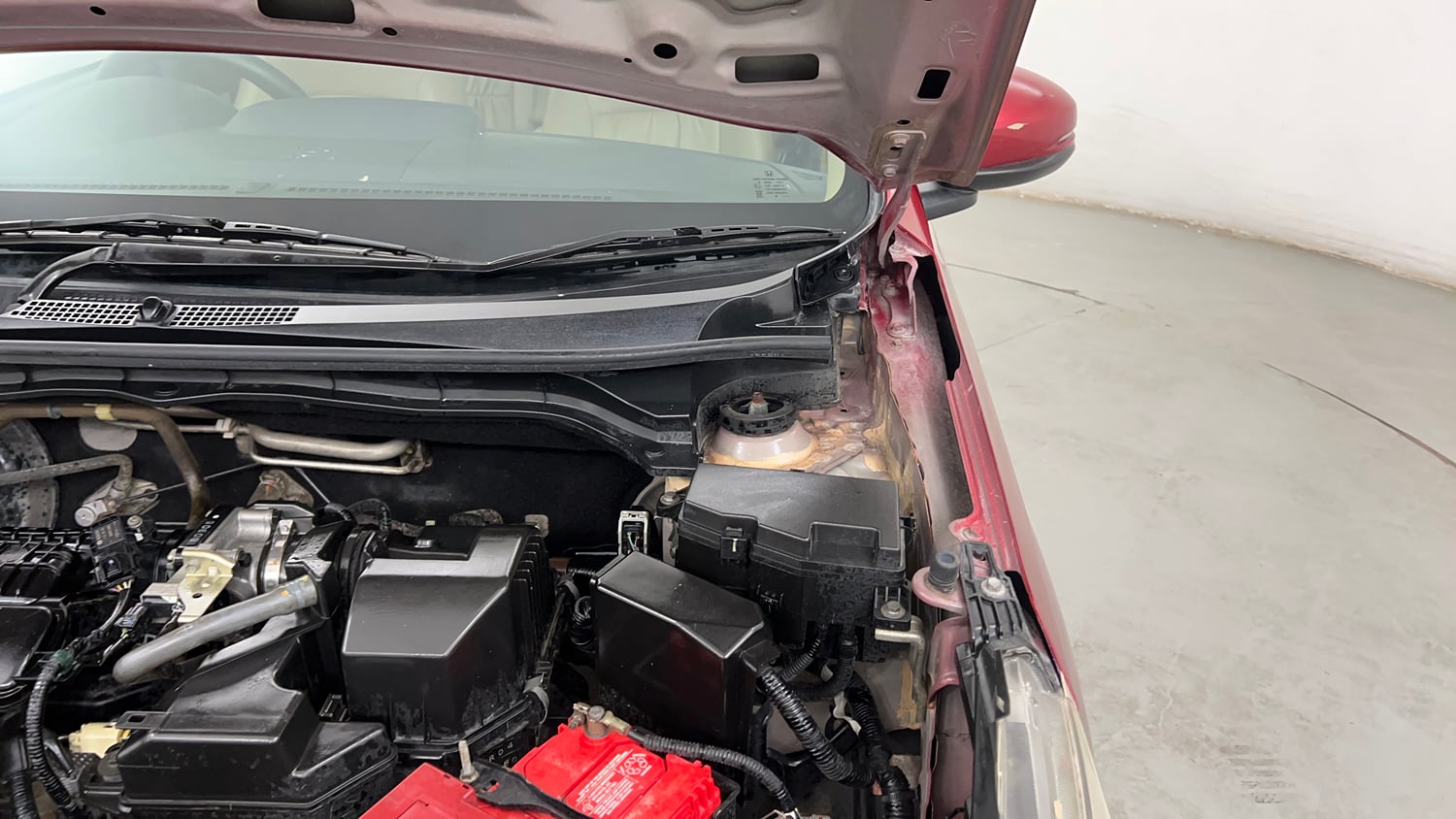 Used 2018 Honda Amaze 1.2 V MT Petrol Petrol Manual engine ENGINE LEFT SIDE HINGE & APRON VIEW