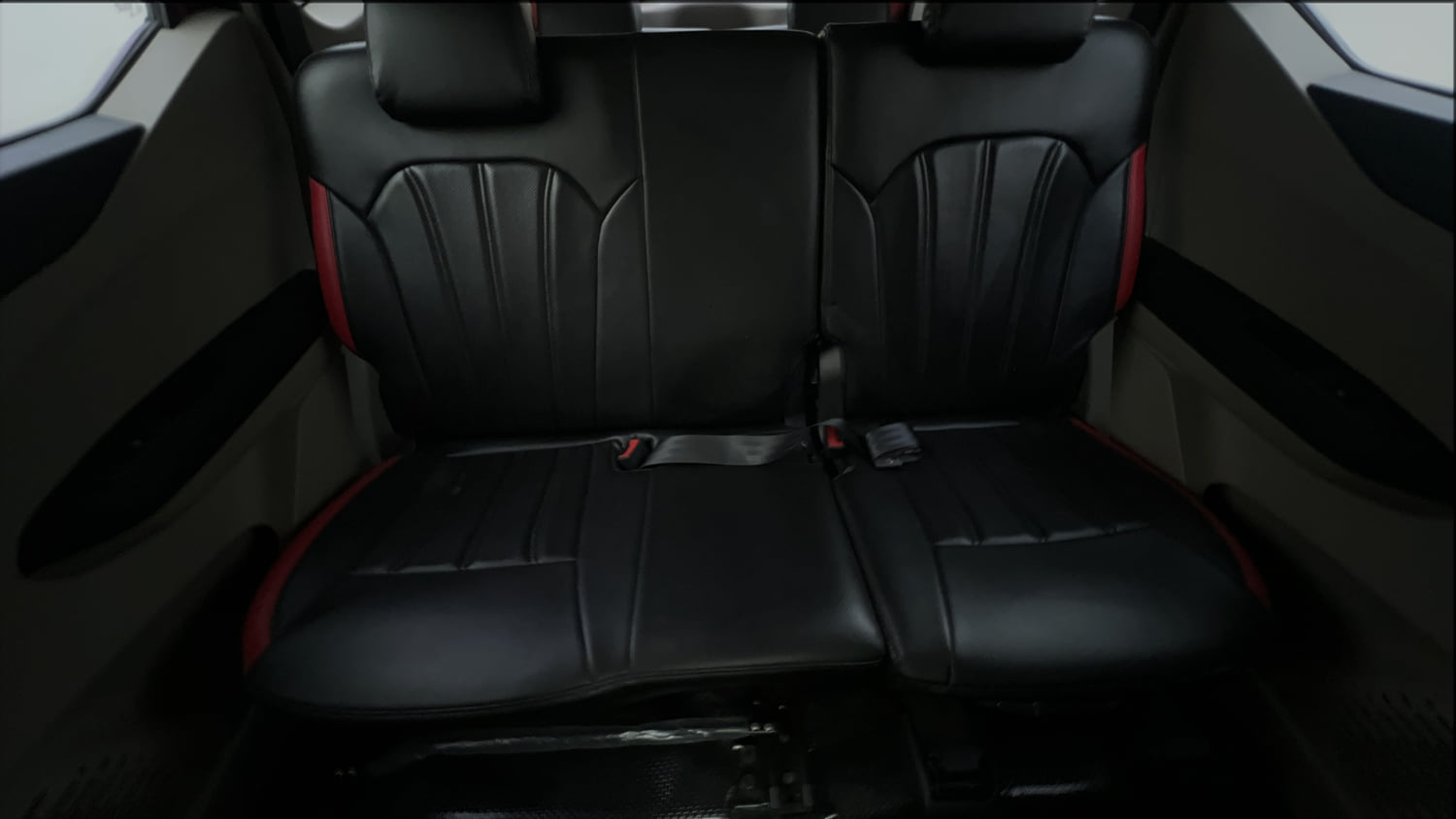 Used 2021 Renault Triber RXZ Petrol Manual interior REAR SEAT CONDITION VIEW