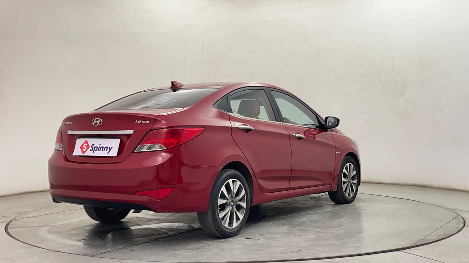 Used 2016 Hyundai Verna 1.6 VTVT SX Petrol Manual exterior RIGHT REAR CORNER VIEW