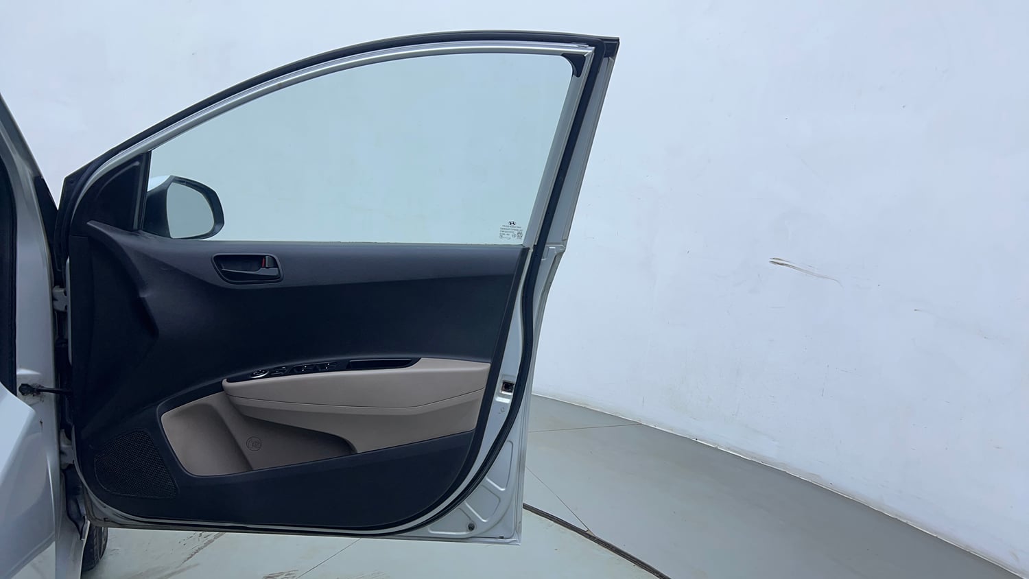 Used 2015 Hyundai Grand i10 Magna 1.2 Kappa VTVT Petrol Manual interior RIGHT FRONT DOOR OPEN VIEW