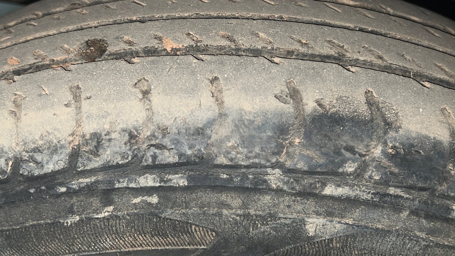 Used 2022 Maruti Suzuki Wagon R VXi (O) 1.2 Petrol Manual tyres LEFT FRONT TYRE TREAD VIEW