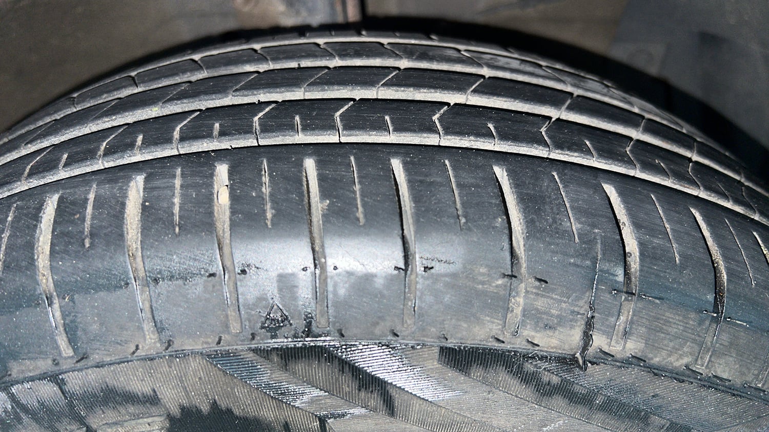 Used 2016 Maruti Suzuki Ciaz ZXi Petrol Manual tyres RIGHT FRONT TYRE TREAD VIEW